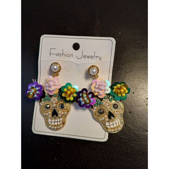 Gorgeous ICED Sugar Skull Dangle Earrings 3D Flowers Halloween Day of The Dead - Picture 8 of 8